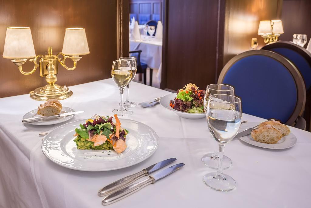 Hotel Zum Ritter St. Georg Heidelberg Ngoại thất bức ảnh